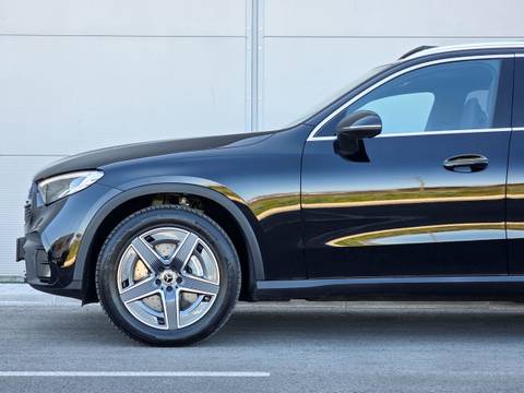 2023 Mercedes-Benz GLC — sličica 10