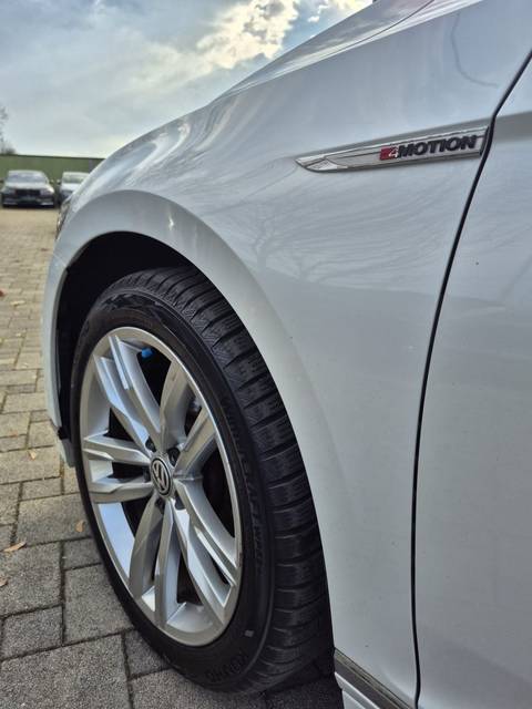 2018 Volkswagen Passat — sličica 24