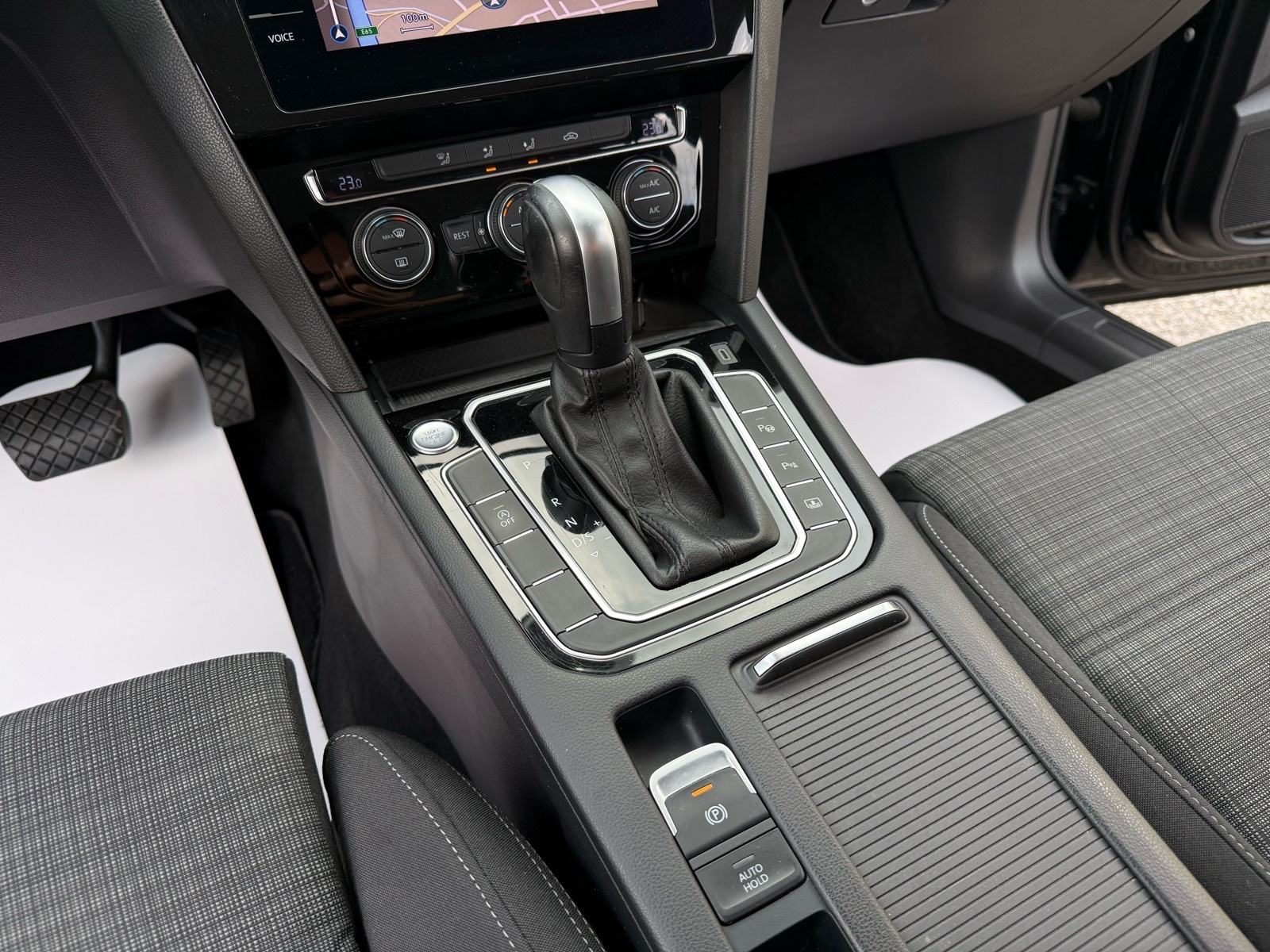 2020 Volkswagen Passat — fotografija 15