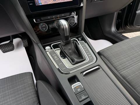 2020 Volkswagen Passat — sličica 15
