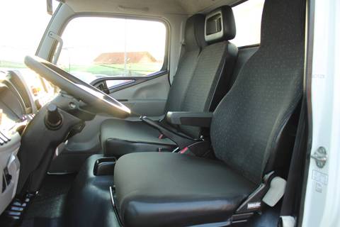 2020 Mitsubishi Canter — sličica 7