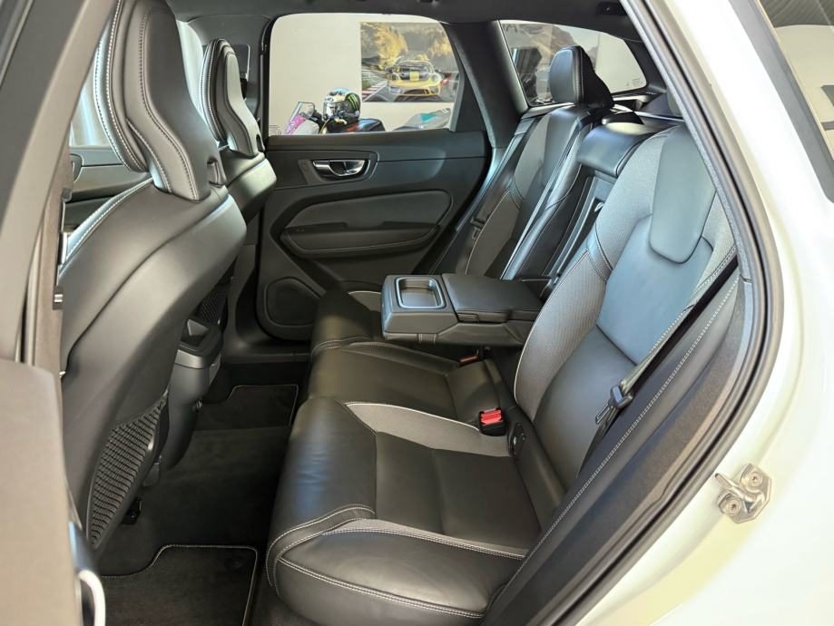 2020 Volvo XC60 — fotografija 15