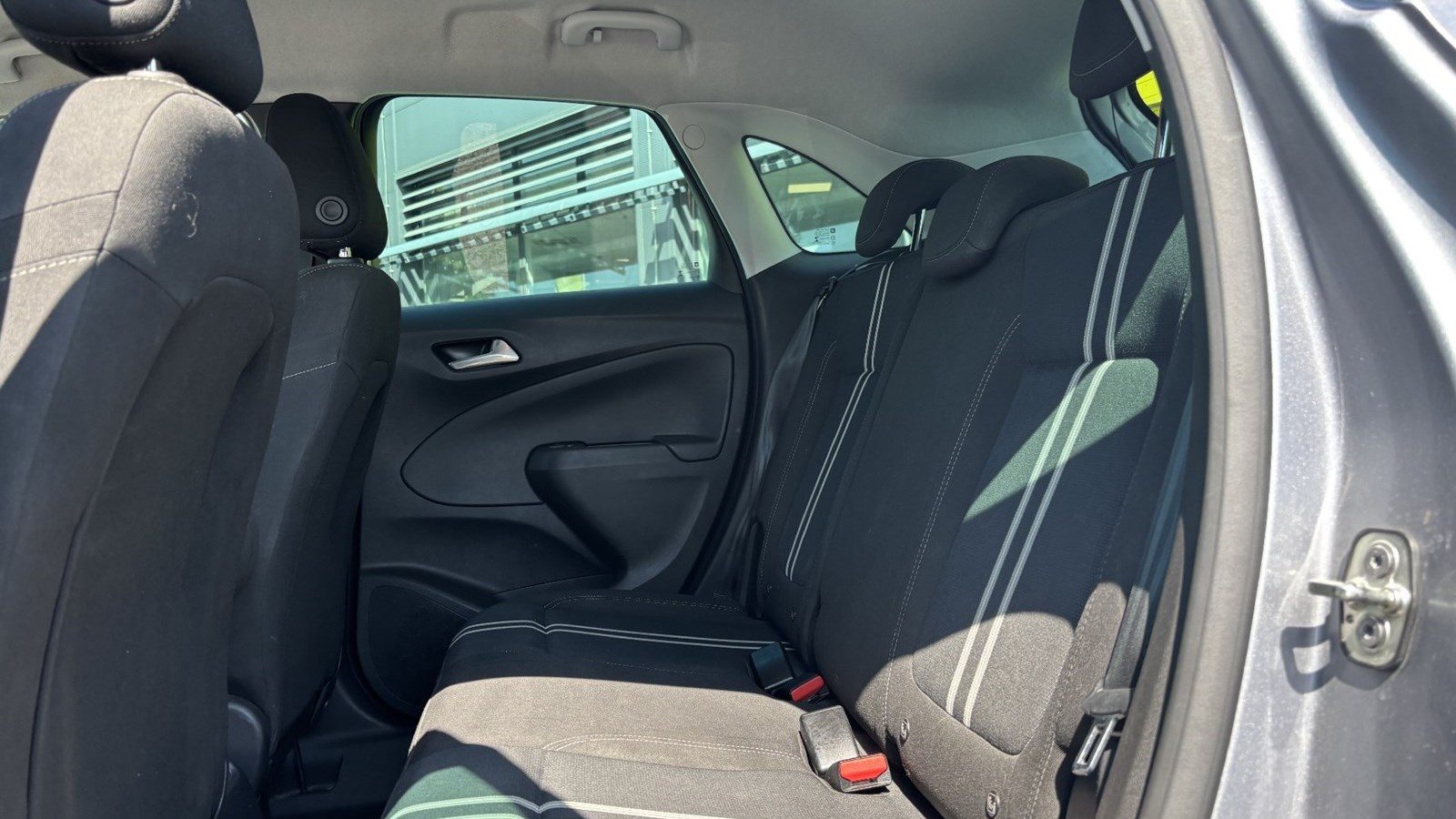 2022 Opel Crossland — fotografija 9