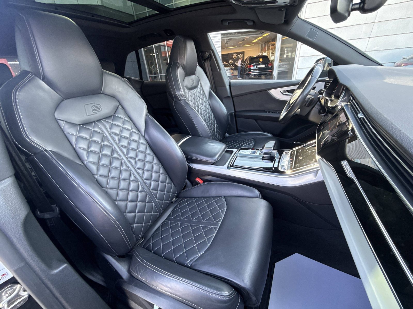 2021 Audi Q8 — fotografija 30
