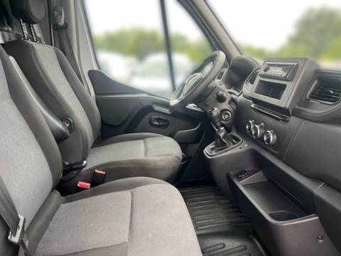 2021 Renault Master — sličica 16