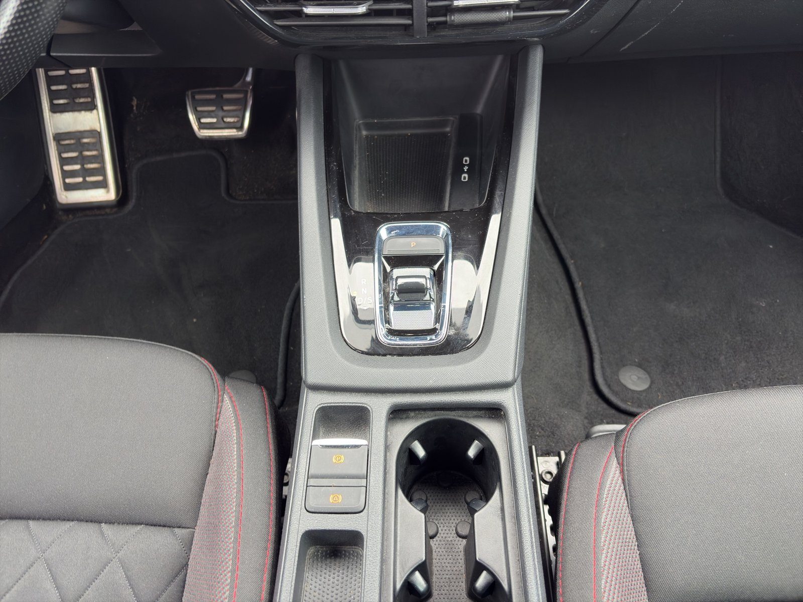2023 Škoda Octavia Combi — fotografija 14