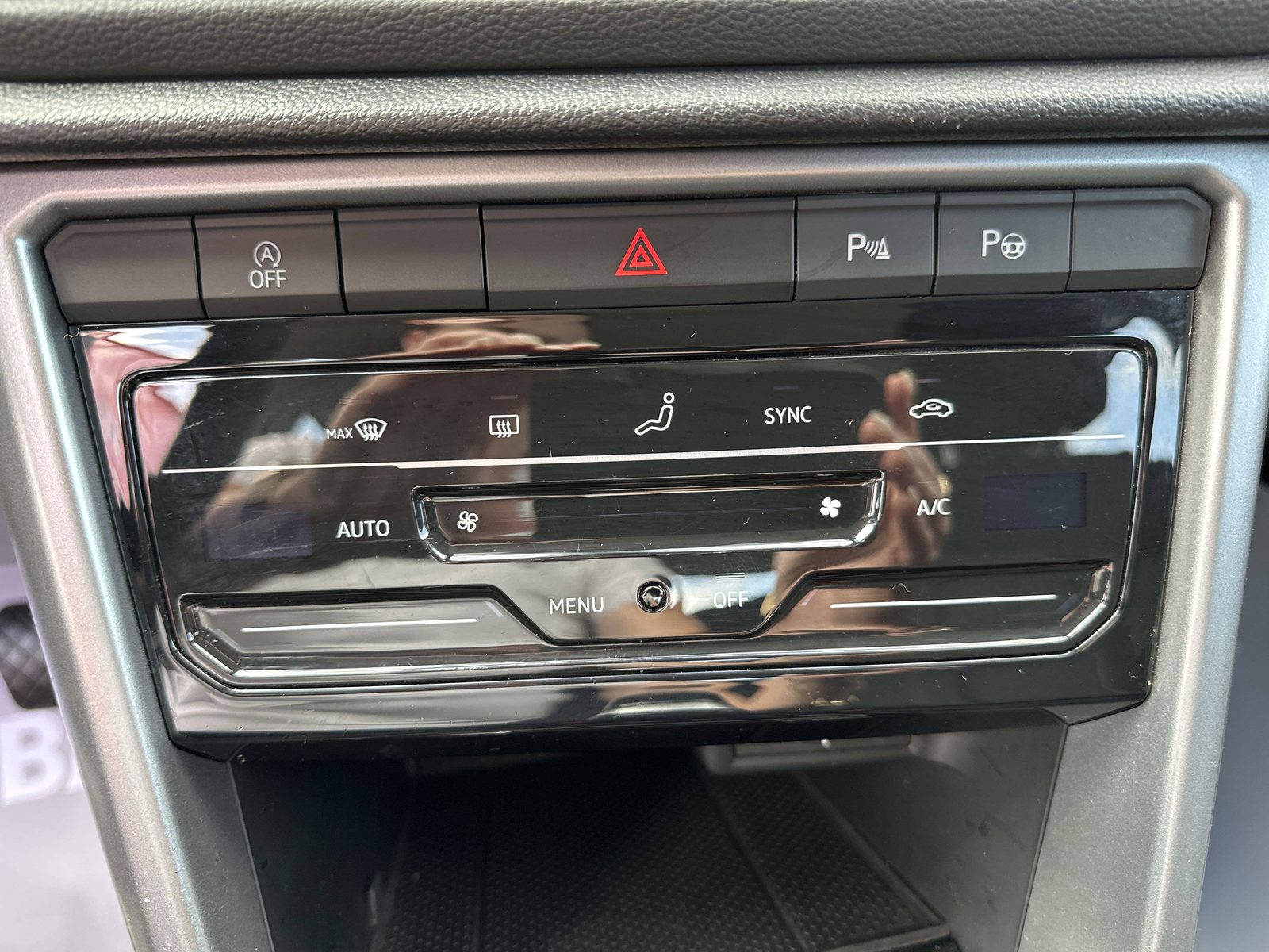 2023 Volkswagen T-Roc — fotografija 30