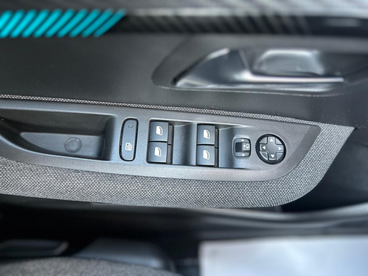 2022 Peugeot 208 — fotografija 9