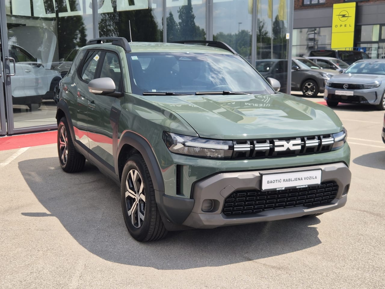 2025 Dacia Duster — fotografija 3