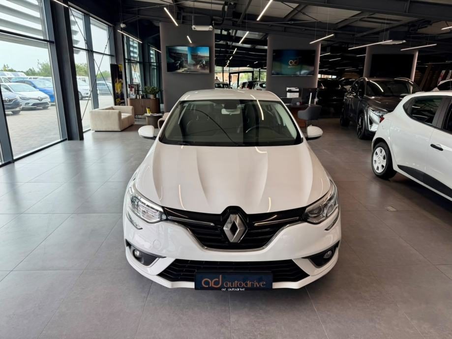 2017 Renault Megane — fotografija 3