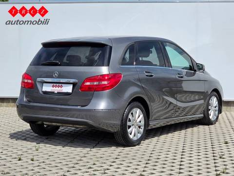 2013 Mercedes-Benz Klasa — sličica 4
