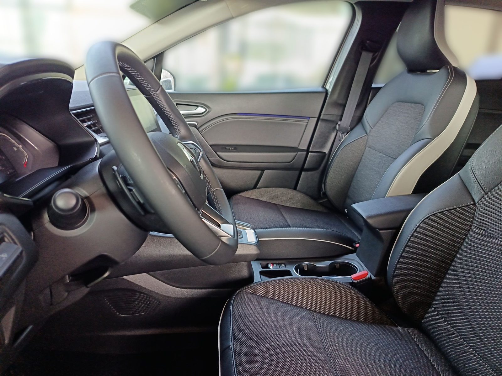 2023 Renault Captur — fotografija 16