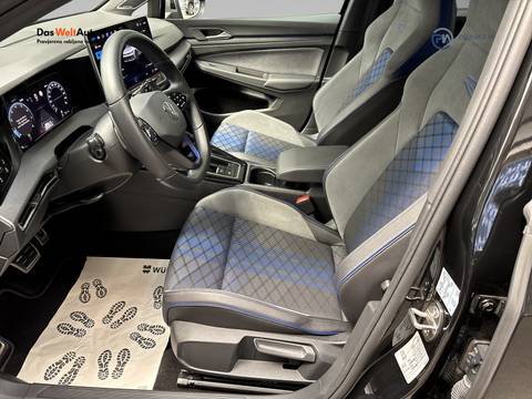 2025 Volkswagen Golf — sličica 11