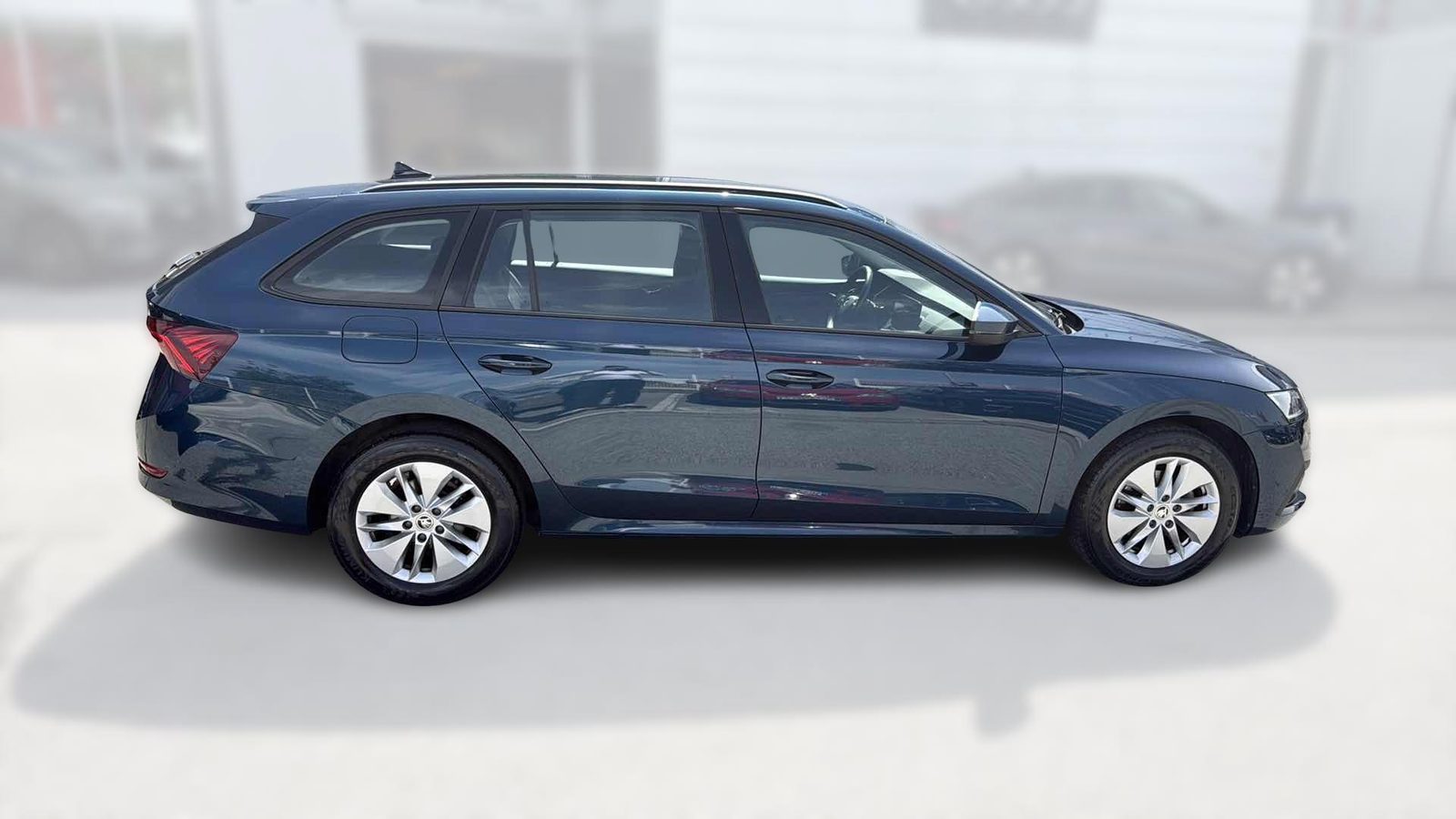 2023 Škoda Octavia Combi — fotografija 8