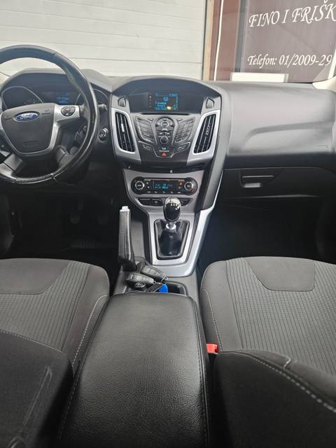 2014 Ford Focus — sličica 9