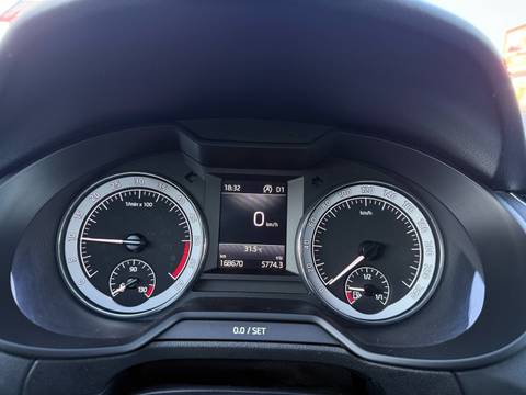 2019 Škoda Octavia — sličica 14