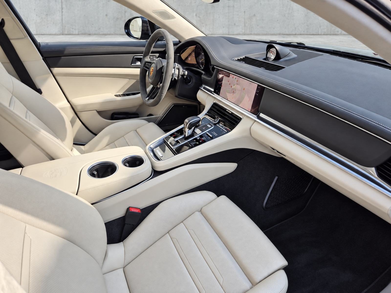 2022 Porsche Panamera — fotografija 18