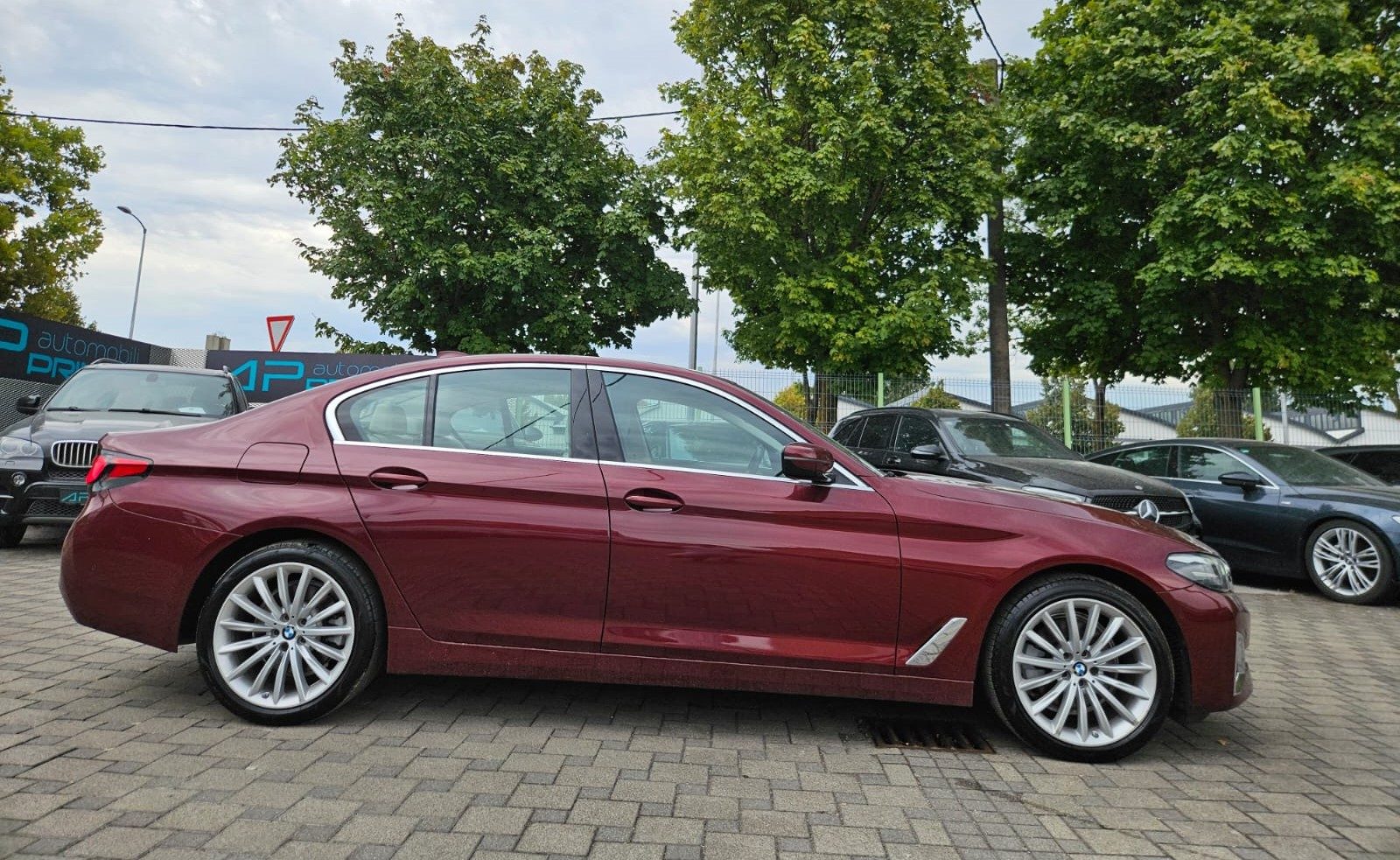 2023 BMW Serija 5 — fotografija 7
