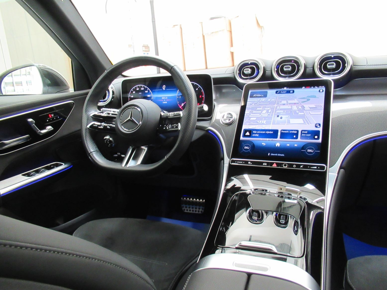 2026 Mercedes-Benz GLC — fotografija 13