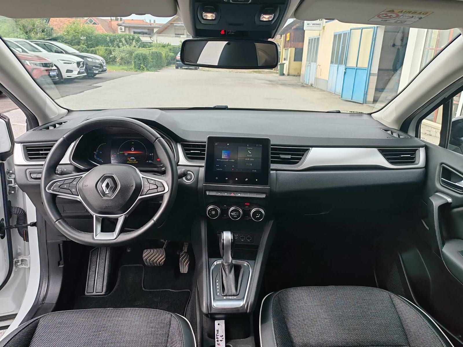 2022 Renault Captur — fotografija 15