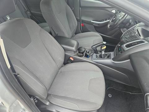 2014 Ford Focus — sličica 8