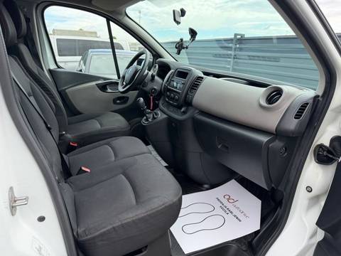 2015 Renault Trafic — sličica 19