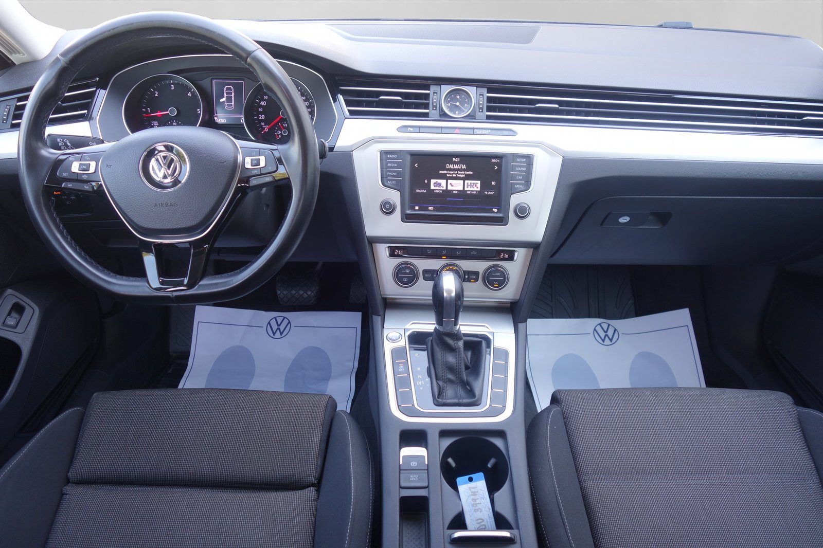 2017 Volkswagen Passat — fotografija 9