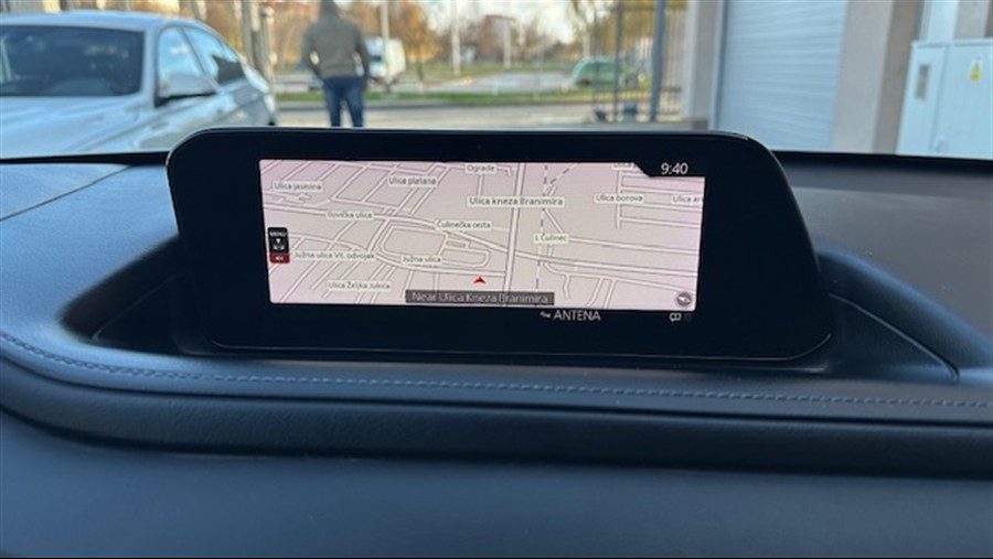 2021 Mazda CX-30 — fotografija 17