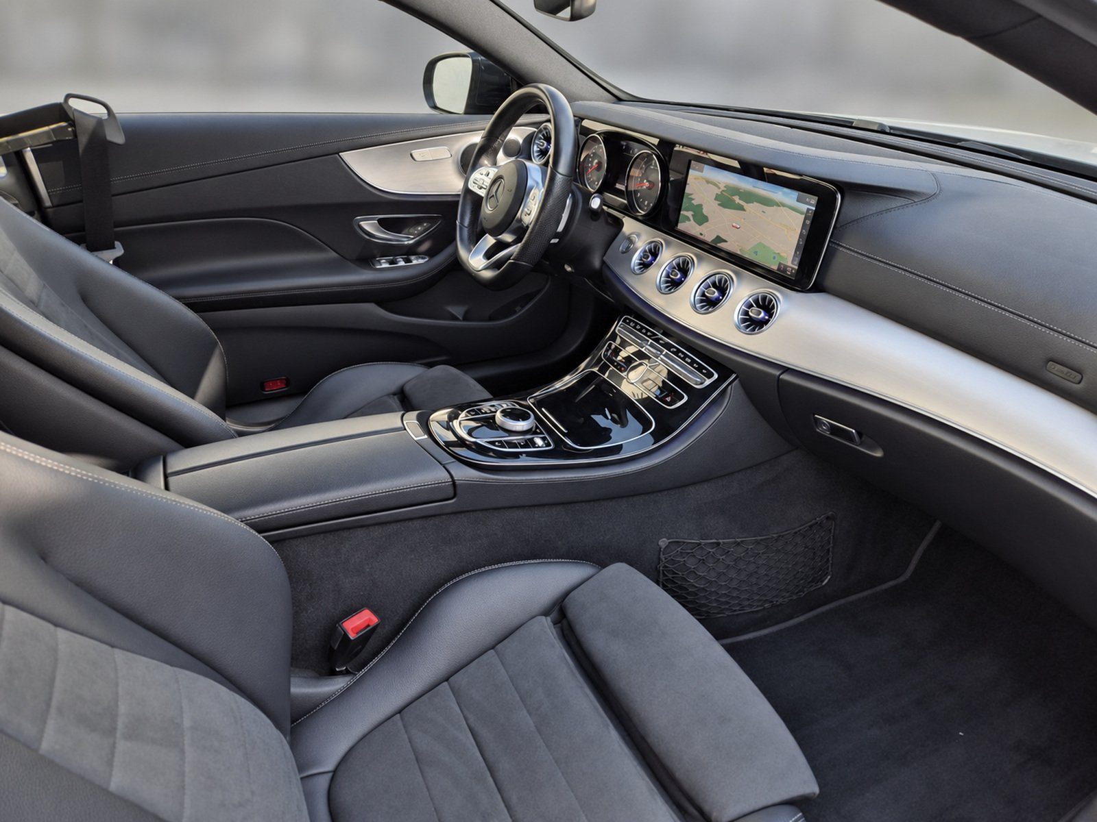 2019 Mercedes-Benz E-klasa — fotografija 18