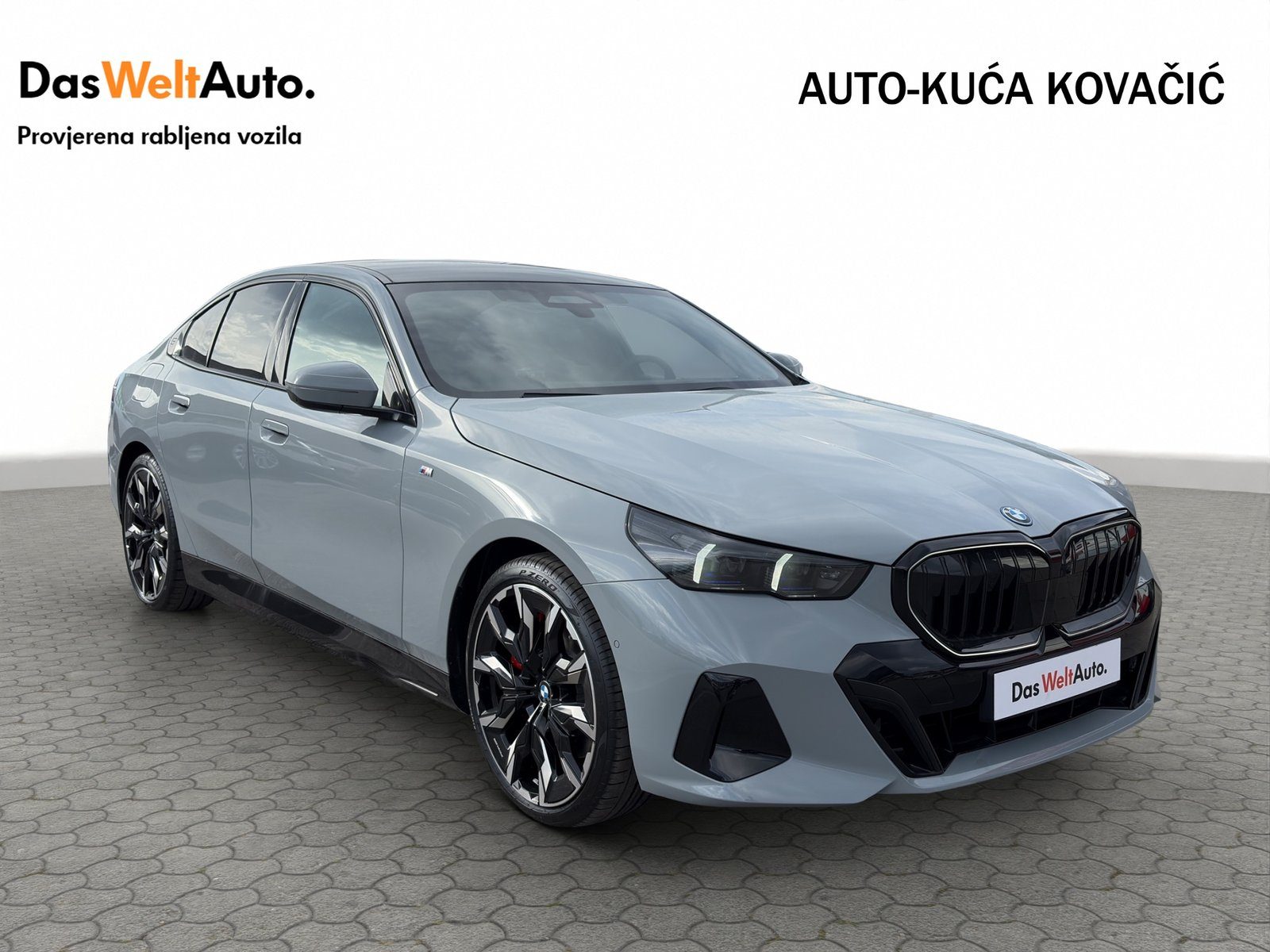 2025 BMW Serija 5 — fotografija 3