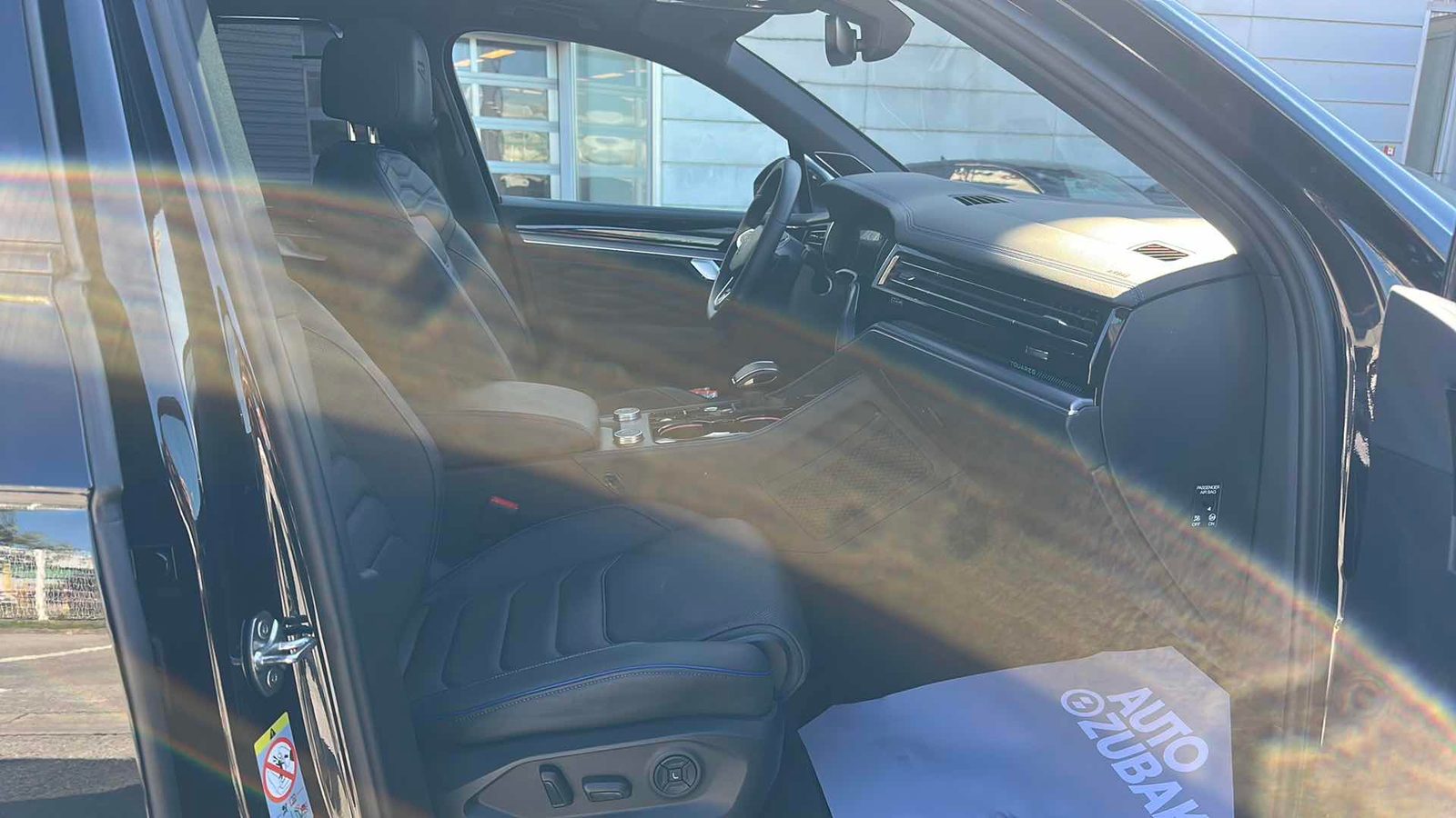 2024 Volkswagen Touareg — fotografija 9