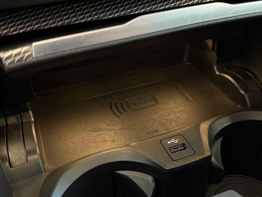 2019 BMW Serija 3 — fotografija 16