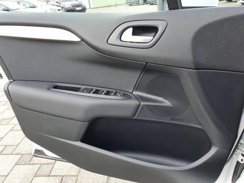 2018 Citroën C4 — sličica 18
