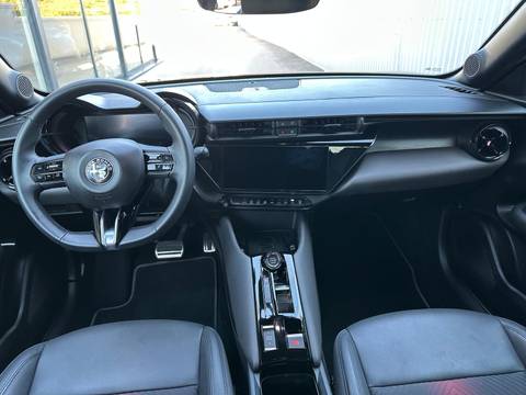 2026 Alfa Romeo Junior — sličica 11