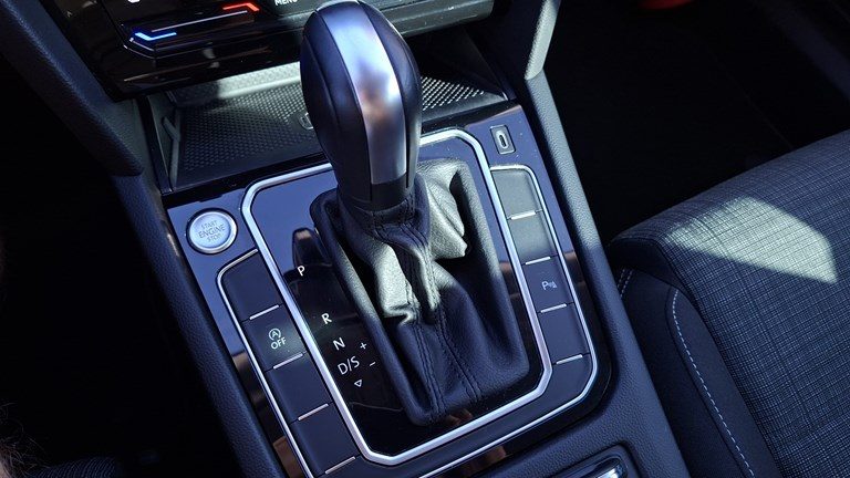 2020 Volkswagen Passat — fotografija 15