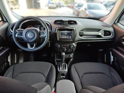 2024 Jeep Renegade — sličica 20