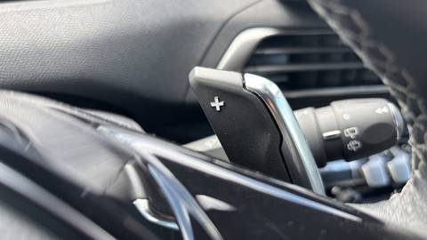 2023 Peugeot 5008 — sličica 17