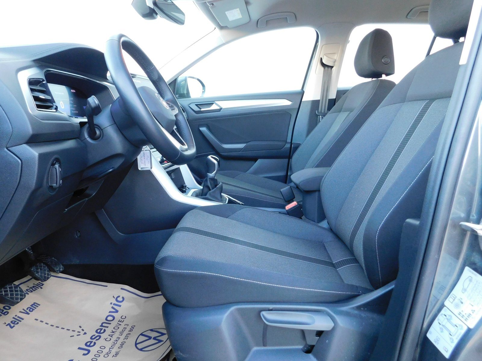 2023 Volkswagen T-Roc — fotografija 8