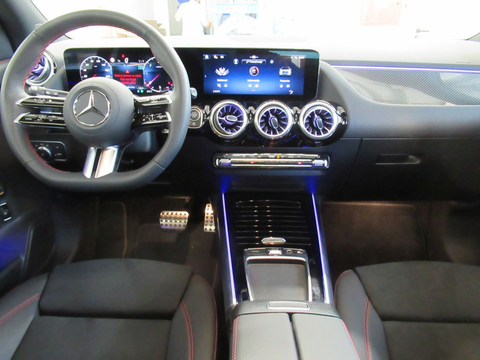 2025 Mercedes-Benz GLA — fotografija 14