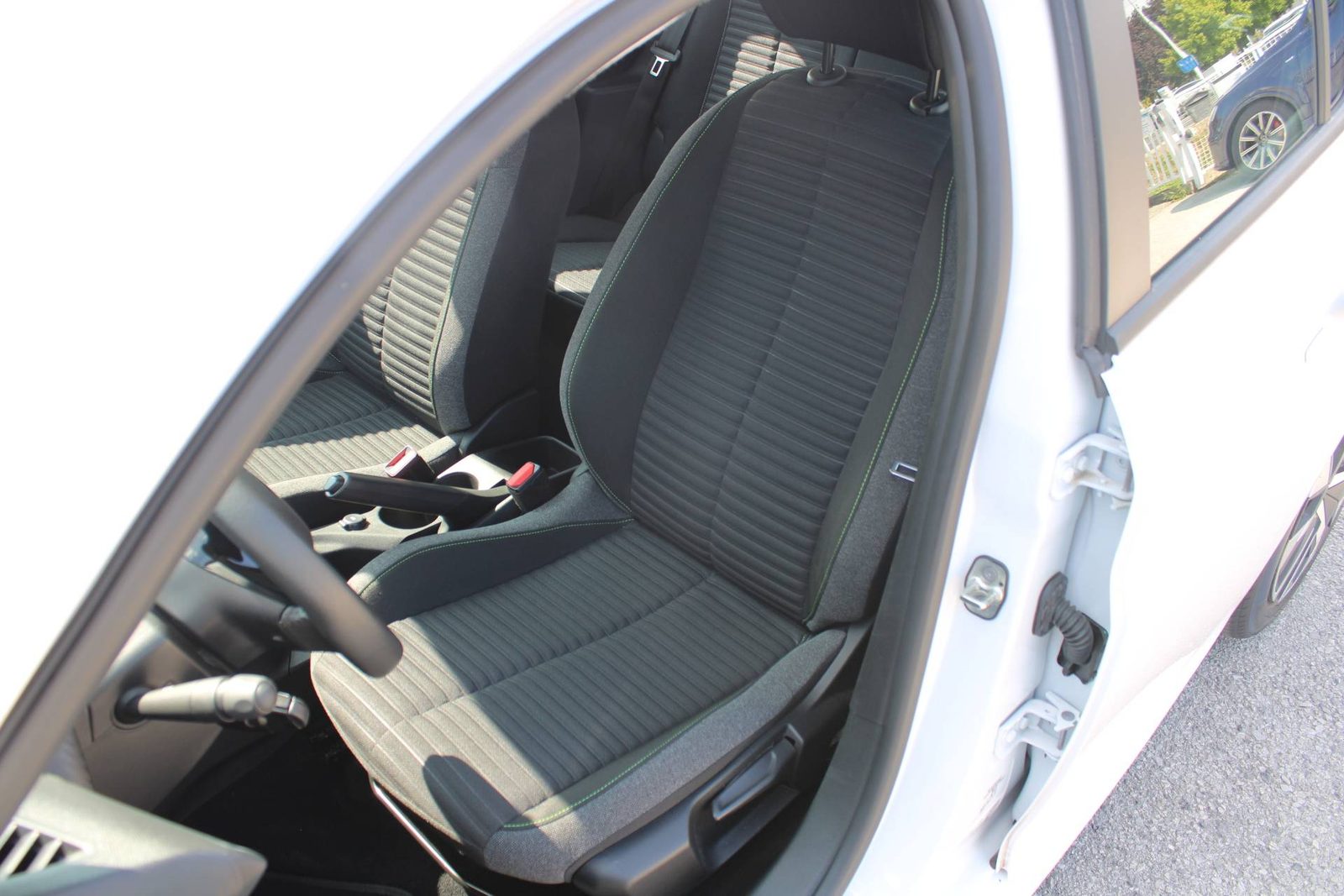 2024 Peugeot 208 — fotografija 9