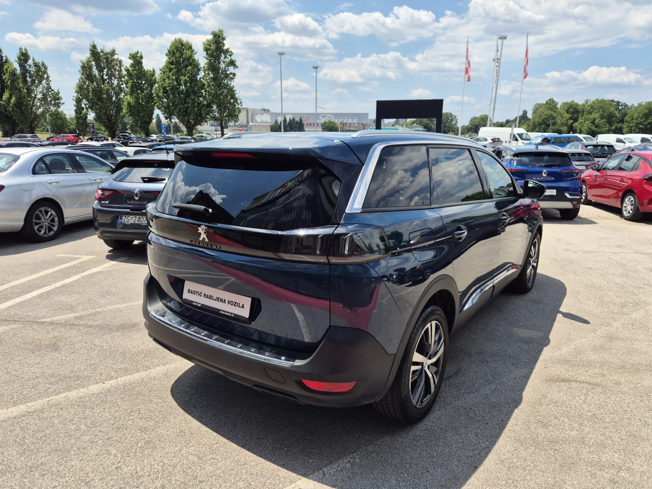 2024 Peugeot 5008 — fotografija 5