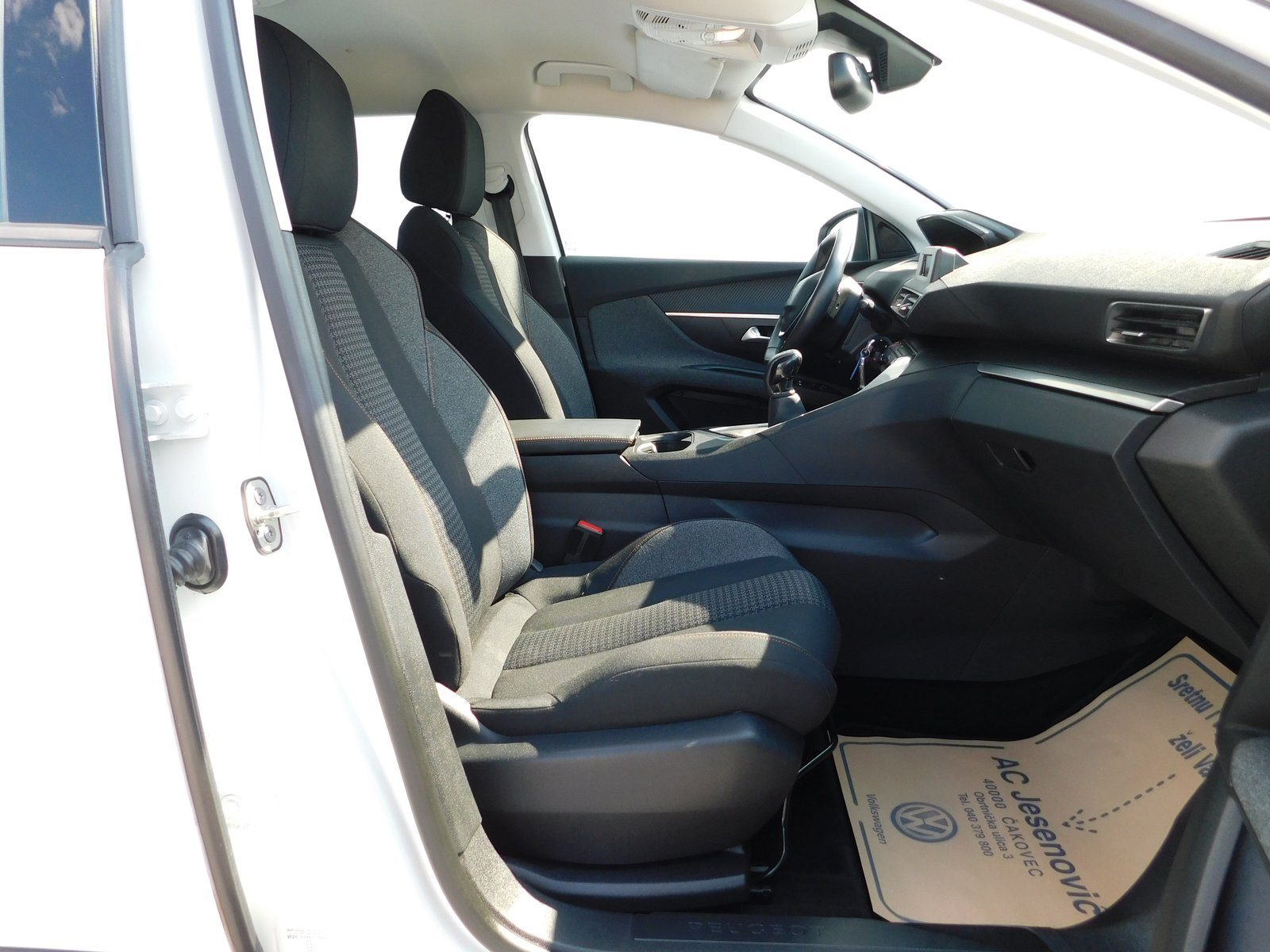 2017 Peugeot 5008 — fotografija 11