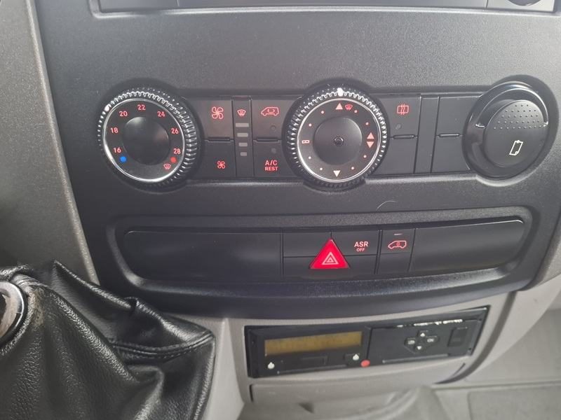 2016 Volkswagen Crafter — fotografija 14