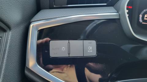 2020 Audi Q3 — sličica 19