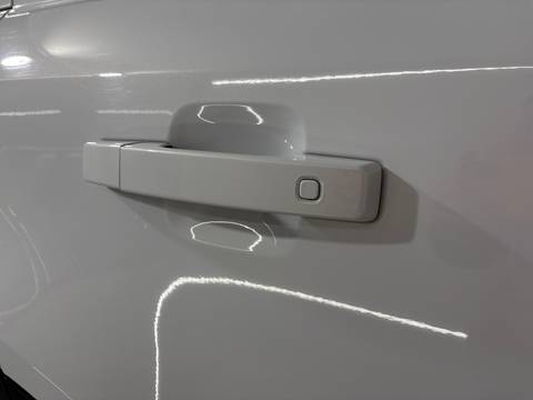 2022 Land Rover Defender — sličica 25