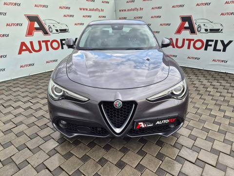 2017 Alfa Romeo Stelvio — sličica 2