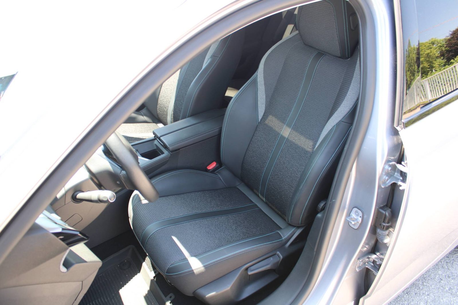 2023 Peugeot 308 — fotografija 10