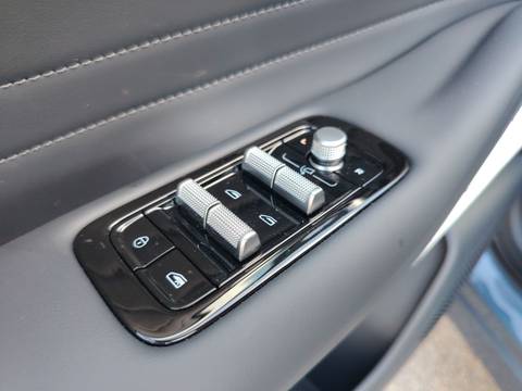 2026 Geely Starray EM-i — sličica 30