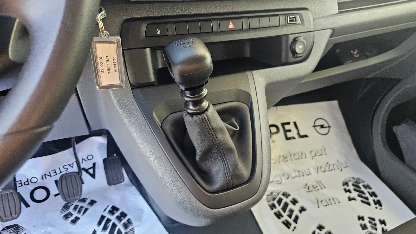 2022 Opel Vivaro — fotografija 21