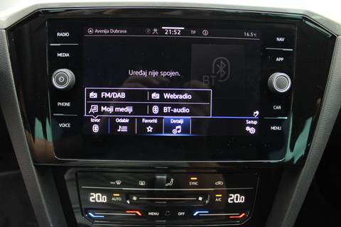 2022 Volkswagen Passat — sličica 21